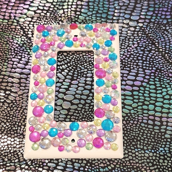 Colorful blingy light switch covers! - Picture 3 of 3